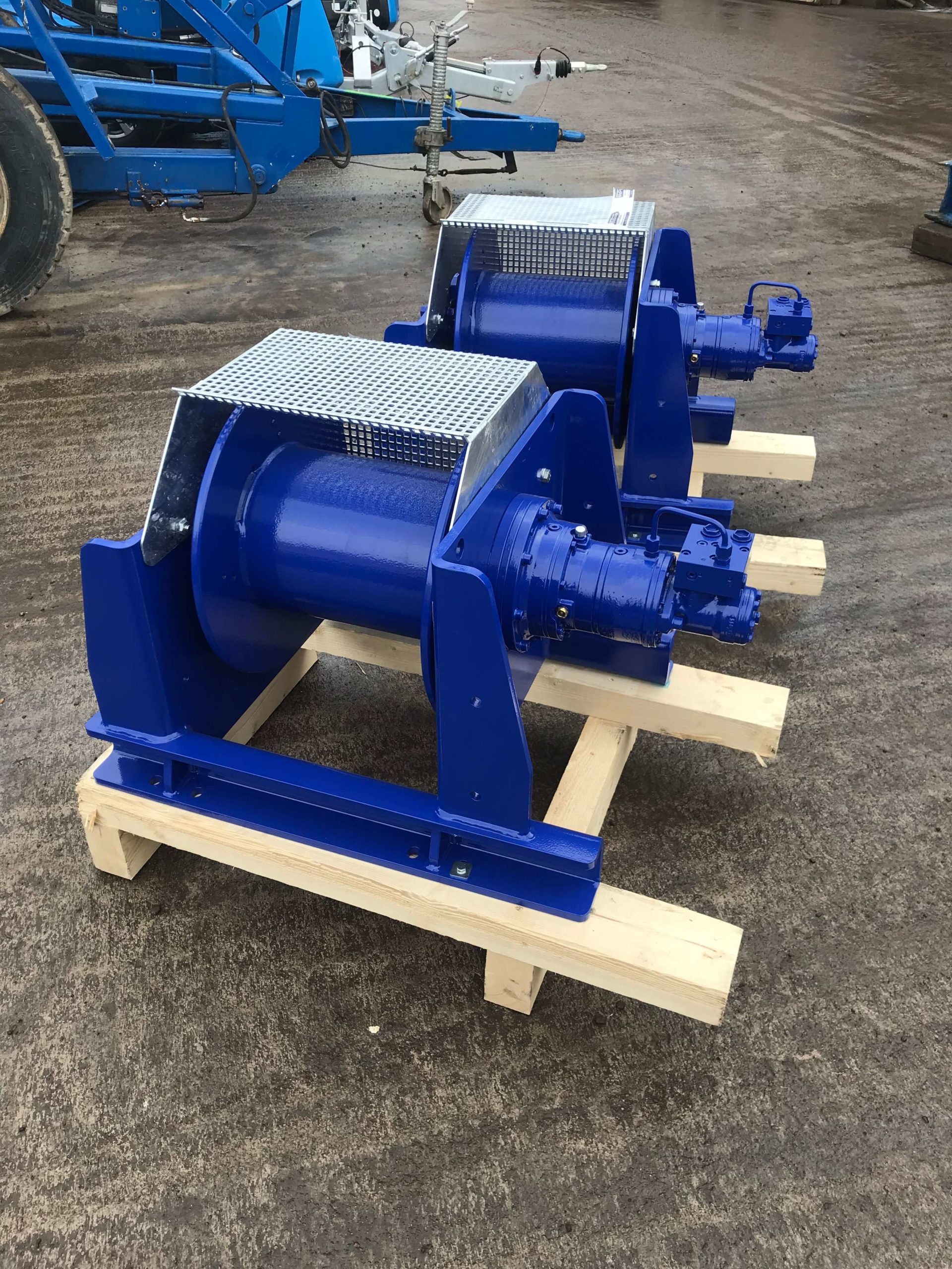 500kg to 4 tonne hydraulic winch